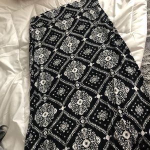 Cute printed maxi skirt!